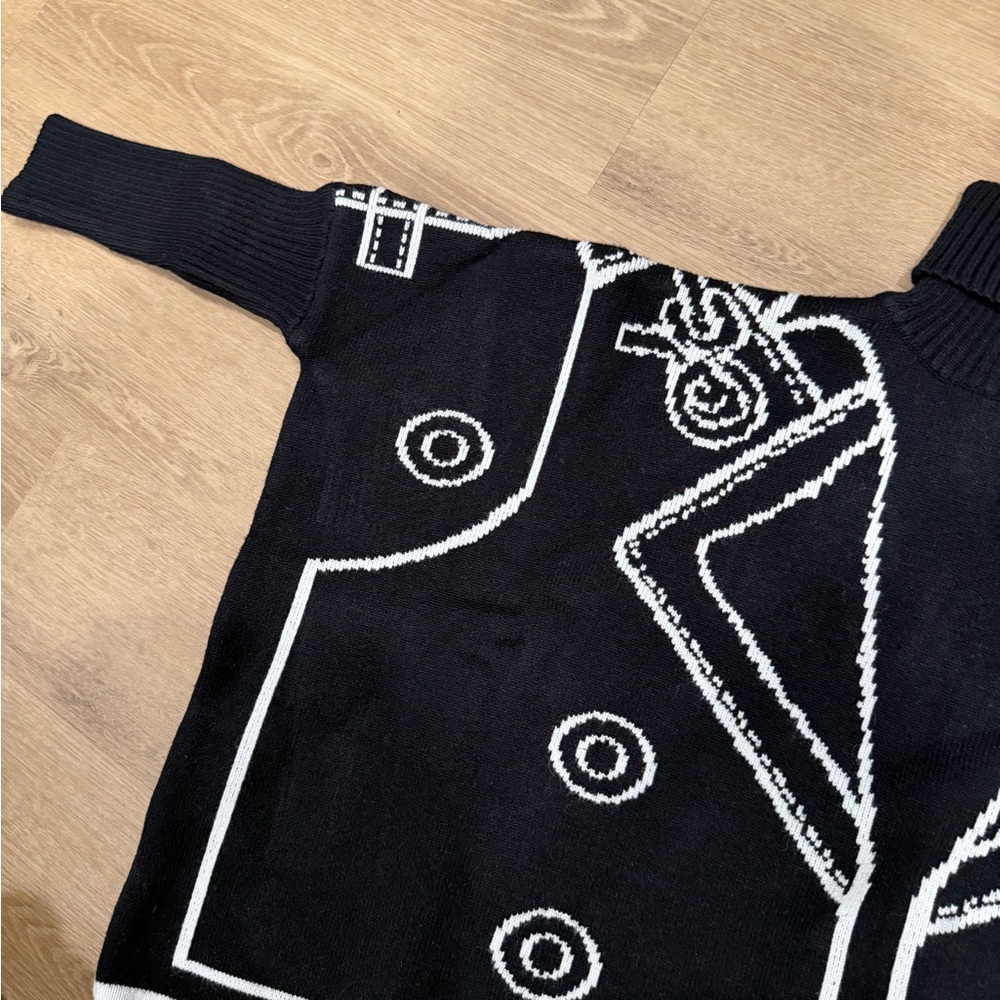Black and White Turtleneck Sweater - Picture 3 of 6